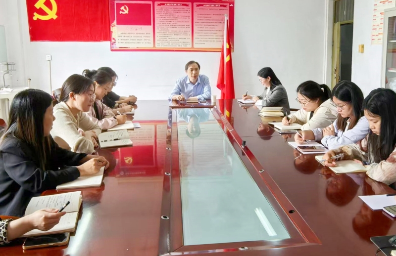 网投官网副校长张臻教授深入药学与医学技术学院开展专题调研