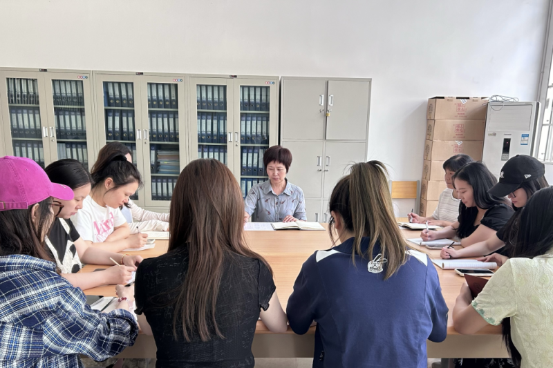 网投官网工会主席魏颖华深入教育学院开展专题调研