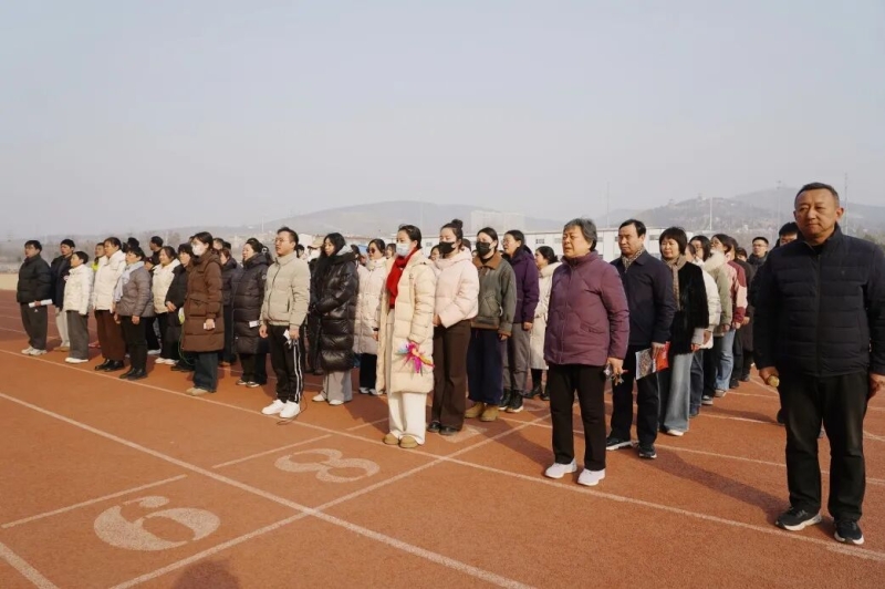  网投官网举行教职工趣味运动会