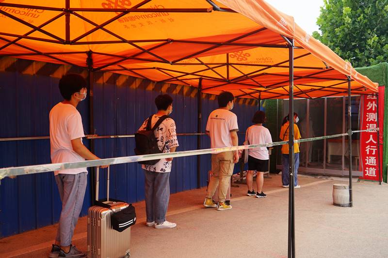 网投官网参加2020年专升本考试学生顺利返校
