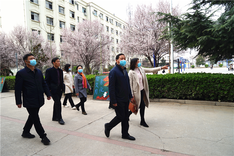 河南省教育厅督导组到网投官网检查指导开学疫情防控工作