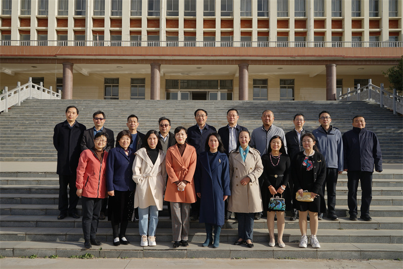 网投官网召开2022年度职称评审会议