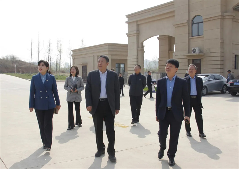 新密市政协主席到网投官网新密校区走访调研