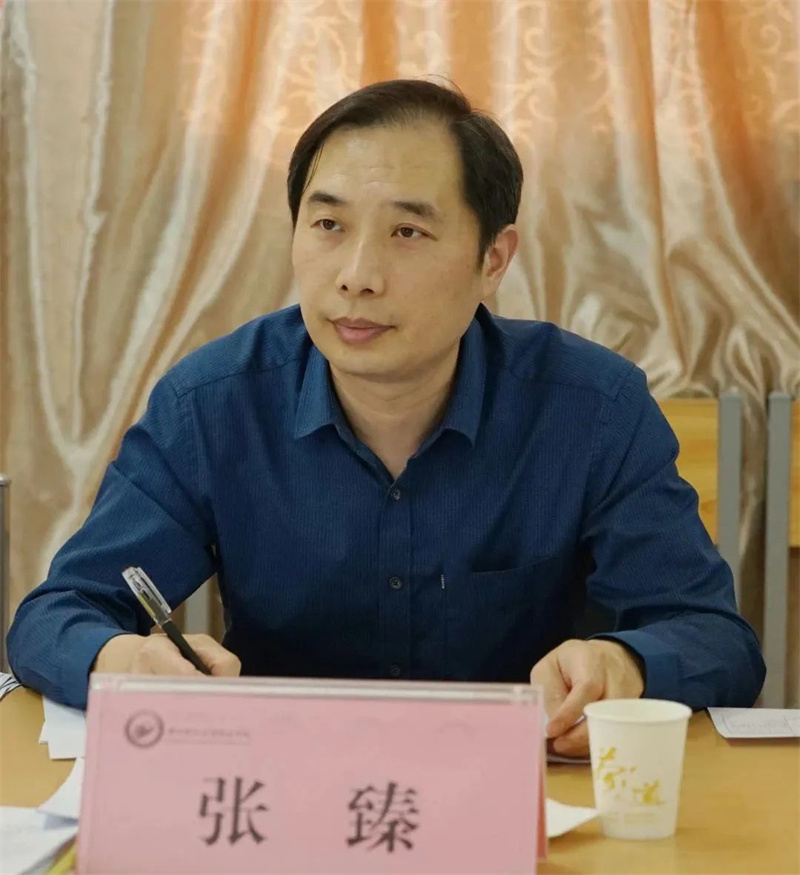 网投官网召开校级青年骨干教师培养对象考核会