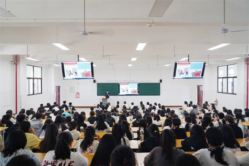 网投官网新密校区组织师生开展消防安全知识培训及应急演练活动