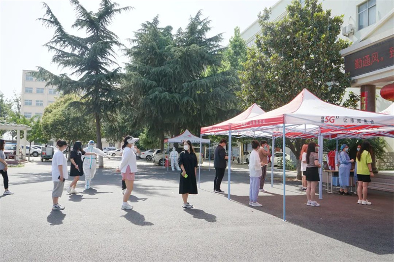 网投官网举行专升本考试考前疫情防控应急模拟演练